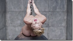 Miley-Cyrus-Naked-301105 (3)